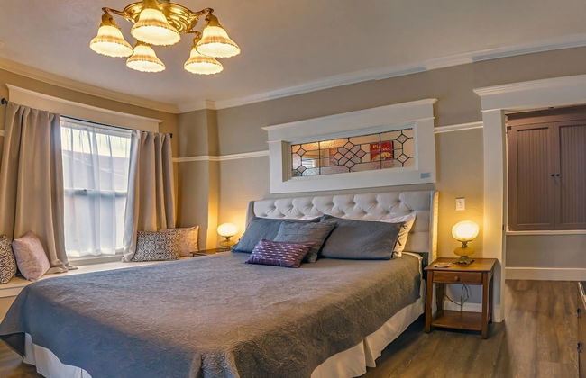 Redtail Suites ~ Entire Home ~ Sleeps 12 ~ Tesla Station - Foto 6