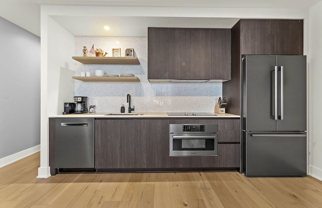 Luxury Downtown High Rise - Foto 10