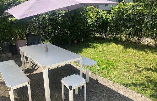 Calme et vert à 10 min de Paris, dans une résidence familiale et surveillée, 6 personnes avec sa place de parking et son jardinet Pas de fêtes - Foto 18