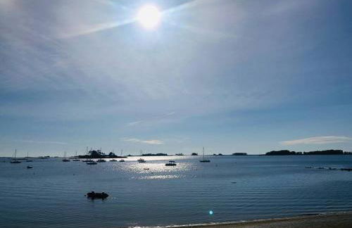 Stylish Victorian Beach House on pond - Foto 22