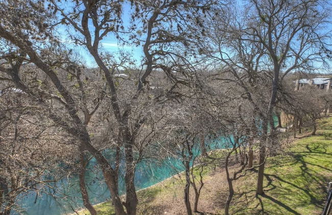 Luxury Riverfront Condo 1 BLK to Schlitterbahn! - Foto 50