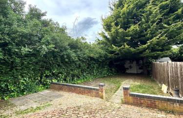 Rushden Home - Perfect for Contractors - Free Parking - Sleeps 5 - Garden - Netflix and HDR TV - Foto 5