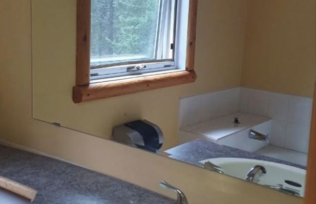 Rustic Beaverfoot Lodge Executive Cabin - Foto 14