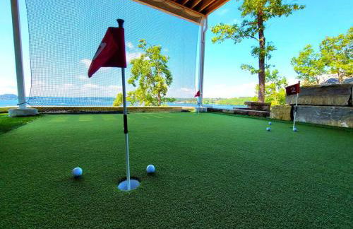 Magazine-Featured Mansion, Golf Green, Casino, etc - Foto 11