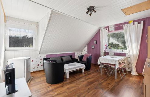 2 Bedroom Stunning Apartment In Rehburg-Loccum - Photo 3