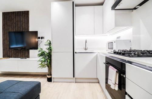 The Dashwood Suite - 2BR Modern Apt with Stylish Design Decor, Free Secure Underground Parking & 50" Smart TV - Foto 39