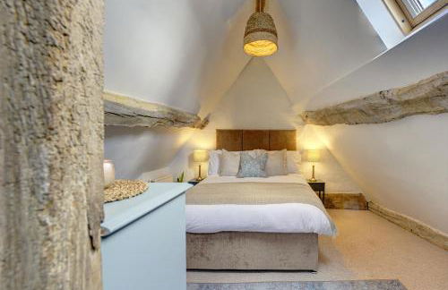 Loft Cottage by Spa Town Property - 2 Bed Tudor Retreat Near to Stratford-upon-Avon, Warwick & Solihull - Foto 16
