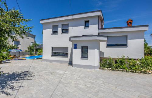 VILLA NINA MALINSKA 150m FROM THE BEACH, SWIMMING POOL - Foto 39