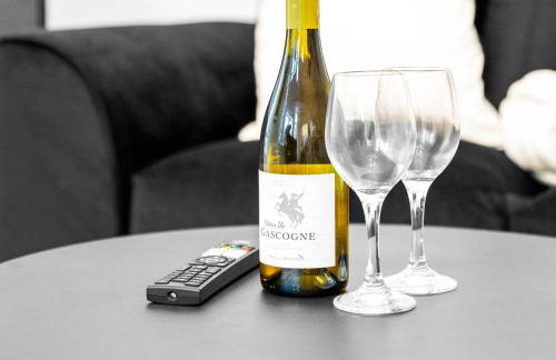 Spacious Apartment - Parking - Smart TV - Netflix 9PC - Photo 30