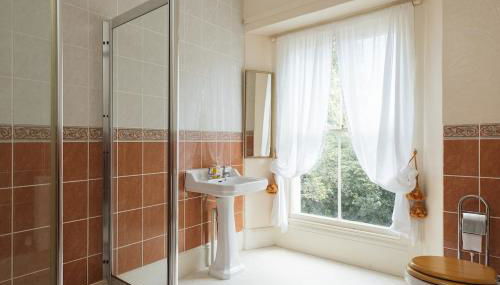 Elegant Pembrokeshire Country House - Sleeps 17 - Foto 4, Shower