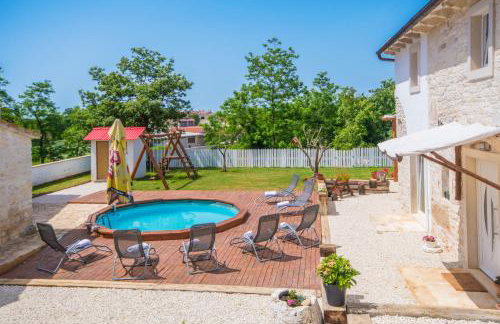 Villa Milena, a Rustic Summer Haven with Pool, Pets Welcome! - Foto 4