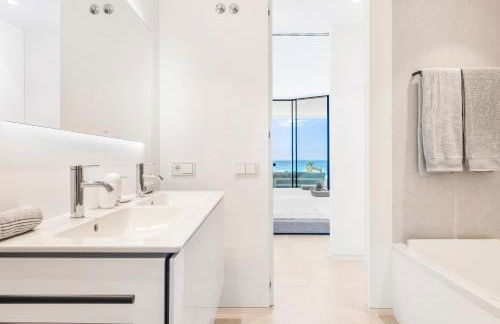 New Luxury Apartment First Line Sea View - Foto 8