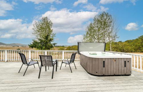 Vineyard Farmhouse in Oakland with Hot Tub! - Foto 32