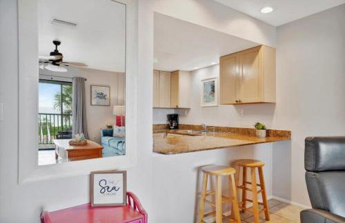 Cheerful Pelican on Anna Maria Island - Photo 13