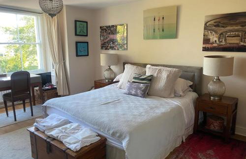 Upper House Stunning Country Home - Photo 10