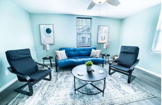 Fascinating 1BR 1 BA Near Festive DT and Riverwalk - Foto 2