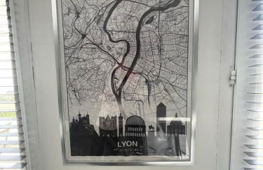 City & cosy, LYON CHARCOT- WIFI - LAVE LINGE - BALCON - PARKING - Foto 31