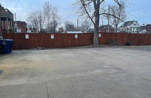 Tower Grove Getaway sleeps 8 - Foto 12