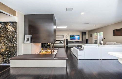 Luxury 3BR with Cabana Oasis Pool & Style - Foto 36