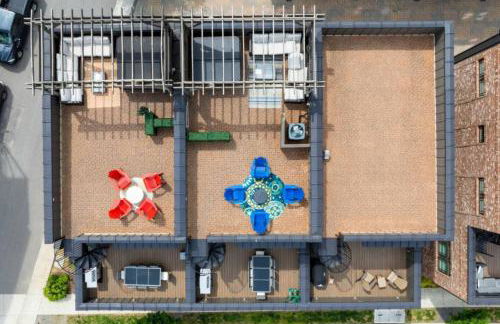 Blue Horizon - Hot Tub - Dual Rooftop Balconies - Foto 48