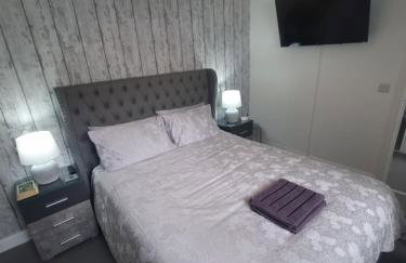 Rise at the Belfast Murals - Photo 3