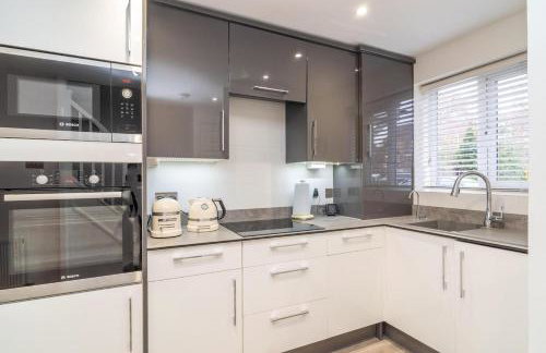 2 bedroom house with parking in Borehamwood - Foto 22