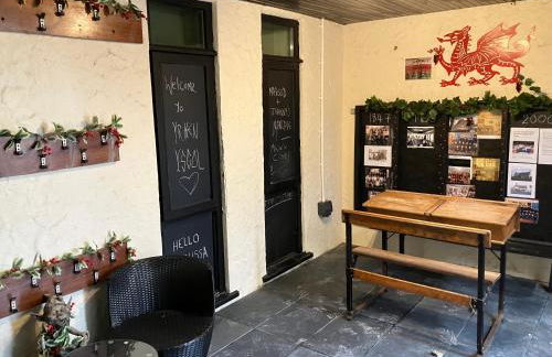 Yr Hen Ysgol- The Old Primary School - Foto 39