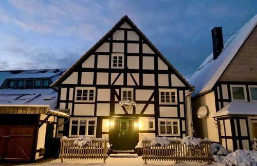 Fachwerkhaus im Sauerland - Goldhase Anno 1700 - Foto 1