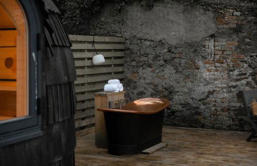 Y Caban - A Luxury Rural Retreat with Seaviews - Photo 23