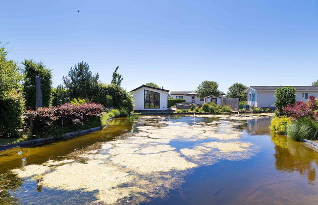 Neat Chalet With Microwave Near the Beach in Egmond - Photo 37
