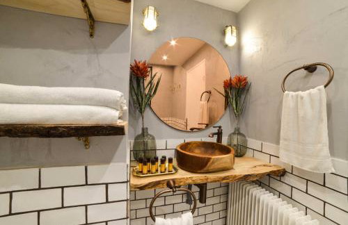 The Majestic Garden Suite - Photo 74