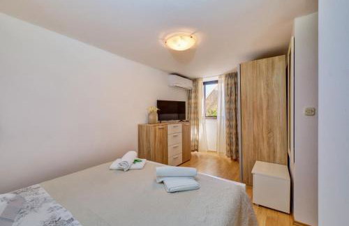 Apartments by the sea Martinscica, Cres - 22582 - Foto 11