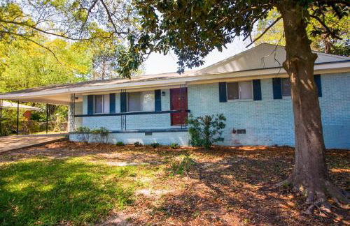 Luxury Midtown Home - Only a few blocks from FGH - Foto 1