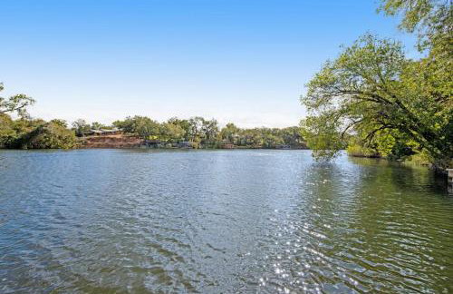 Two-Story Waterfront Retreat with Boat Dock, Two Firepits & Two Kayaks - Foto 32