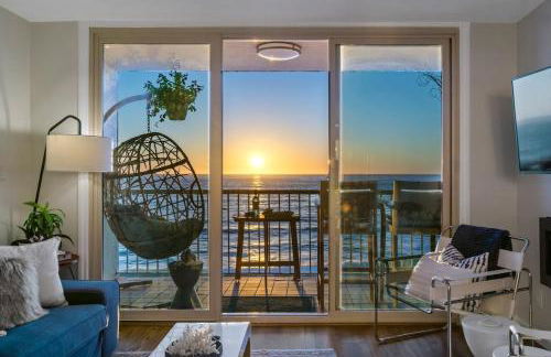 Seaside Serenity with Ocean Views - Photo 1