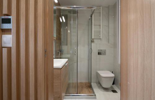 Elite Penthouse with Heated Pool and SkylineView - Foto 55