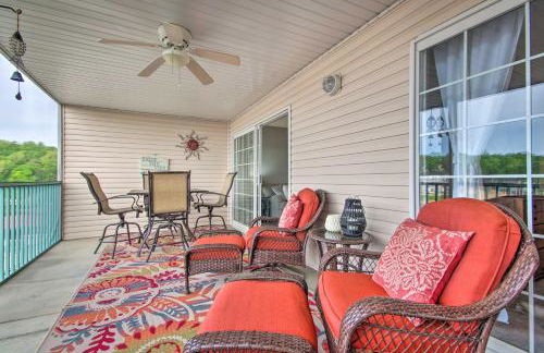 Screened Balcony with Views Sleek Lake Ozark Gem! - Foto 2