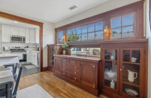 2 bed, 2 bath, historic beauty, walk downtown - Foto 16