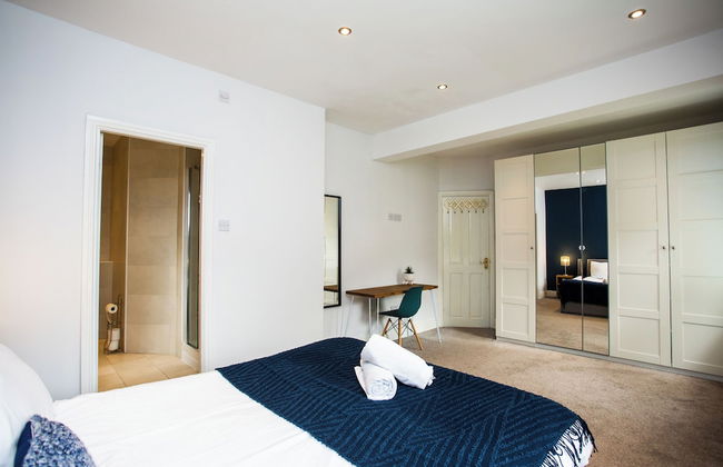 Spacious 5 Bed House Newcastle Gateshead - Photo 22