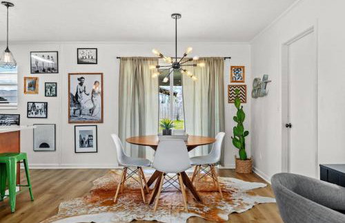 Stylish 3BR 2BA House Minutes from PCB - Book now - Foto 1