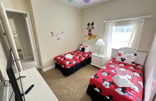 Spacious Family Escape 2 Masters Pool Hot Tub Pool Table & BBQ - 2 Miles Disney - Foto 11