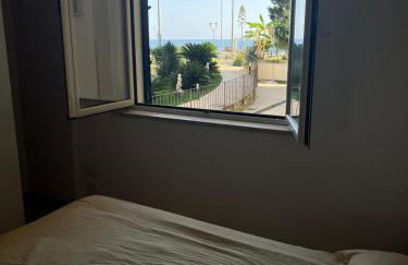 Bilocale vista mare sul lungomare - Foto 5