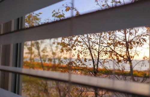 Beachside Condo Downtown with Lake Michigan Views - Foto 40