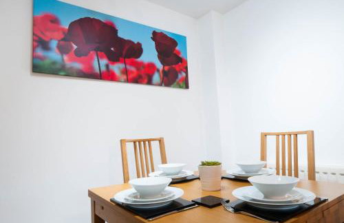 The Dakota - next to East Midlands Airport - Photo 25