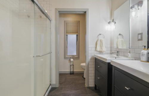 Luxurious Poconos Retreat - Hot Tub, Sauna, Games - Foto 31