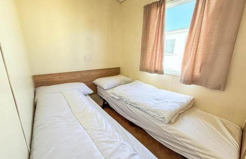 Homely 8 Berth Caravan At California Cliffs Near To Scratby Beach Ref 50067G - Foto 8