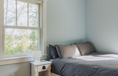 Secluded Charming Farmhouse Lake Views Firepit - Foto 12