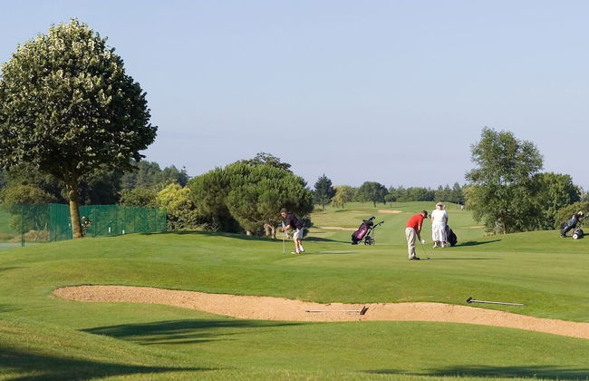 Spacious Villa With a Private Pool on a Golf Course in Loire - Foto 43