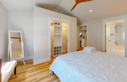 Modern 2BR 2BA with King bed-Fast Wi-Fi 75 inch OLED TV - Foto 11