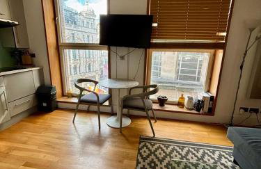 1 BR in Piccadilly Circus St James Cov1 - Photo 3